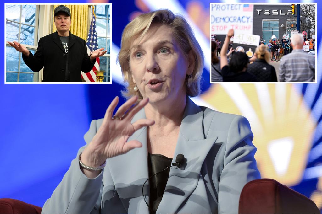 Board leader Tesla Robyn Denholm sells $ 32 million in action - bringing total sold to more than $ 150 million
